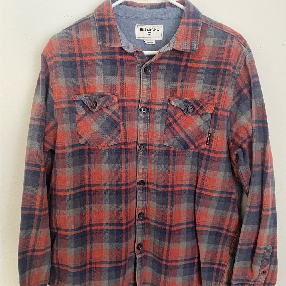 Large billabong flannel button up